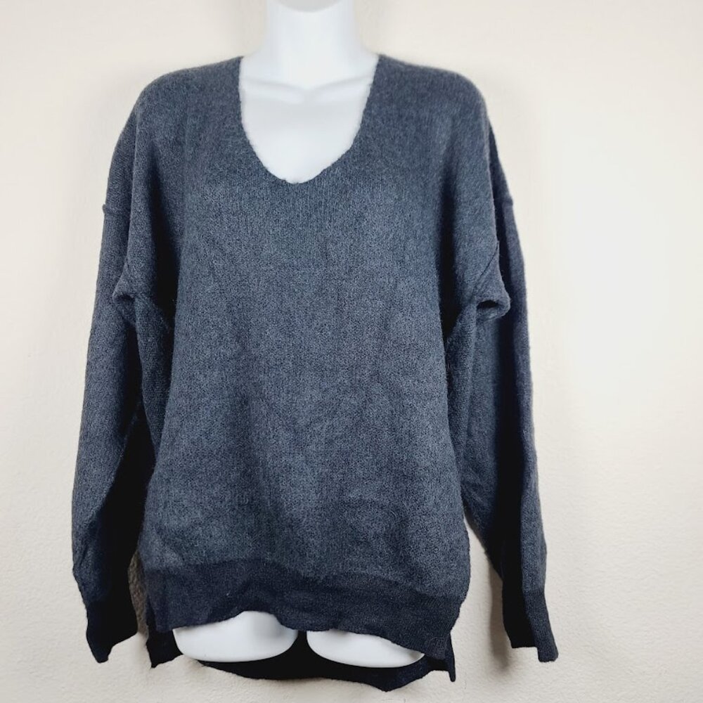 Free People Women's Black Round Neck Oversized Pullover Sweater Size XS - Picture 2 of 10